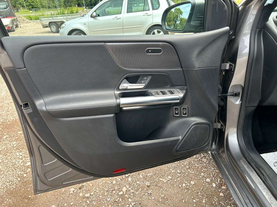Car picture 11