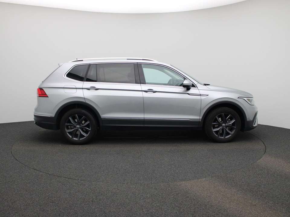 Volkswagen Tiguan Allspace - Imagem 6