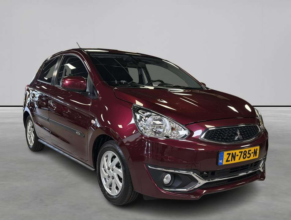 Mitsubishi Space Star - Imagem 7