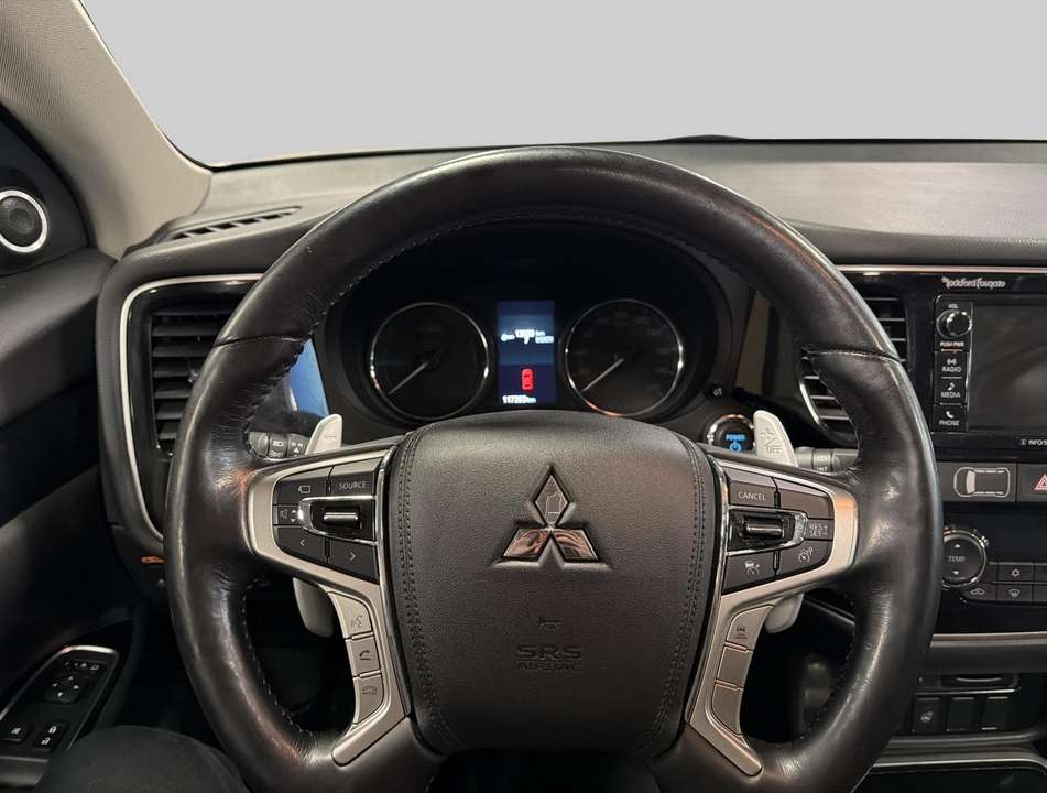 Mitsubishi Outlander - Imagem 12
