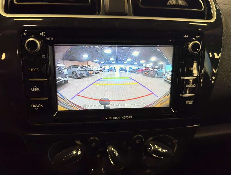 Mitsubishi Space Star - Imagem 15