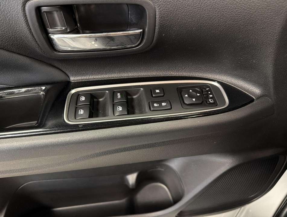 Mitsubishi Outlander - Imagem 18