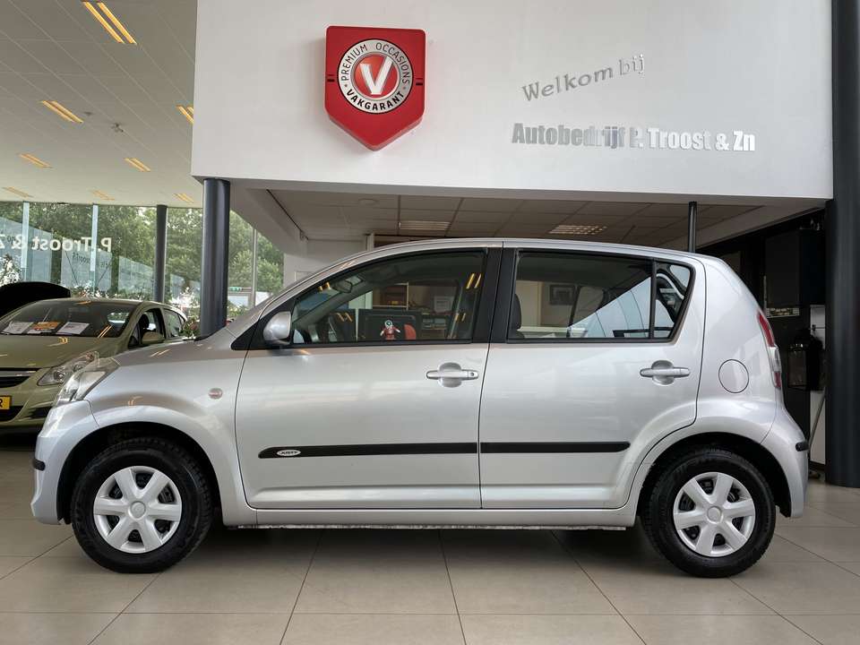 Subaru Justy - Imagem 3