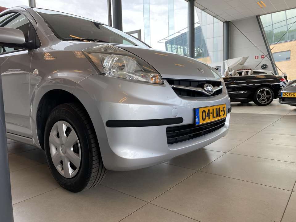 Subaru Justy - Imagem 4