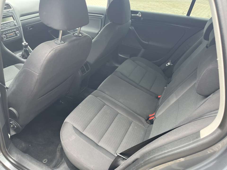 Volkswagen Golf Variant - Imagem 4