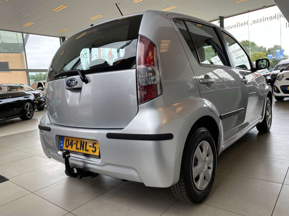 Subaru Justy - Imagem 10
