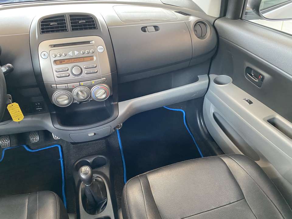 Subaru Justy - Imagem 14