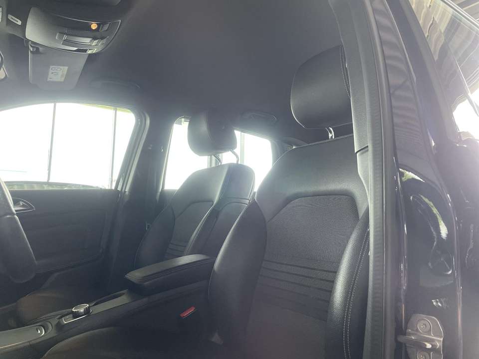 Mercedes-Benz B 180 - Imagem 7