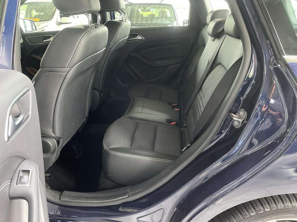 Mercedes-Benz B 180 - Imagem 8