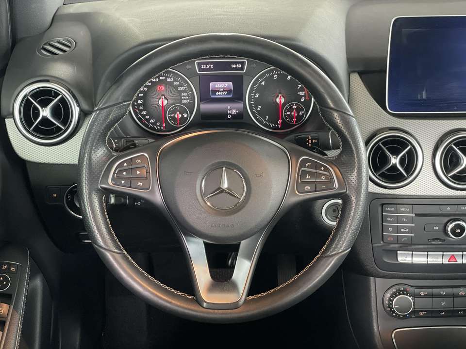 Mercedes-Benz B 180 - Imagem 12