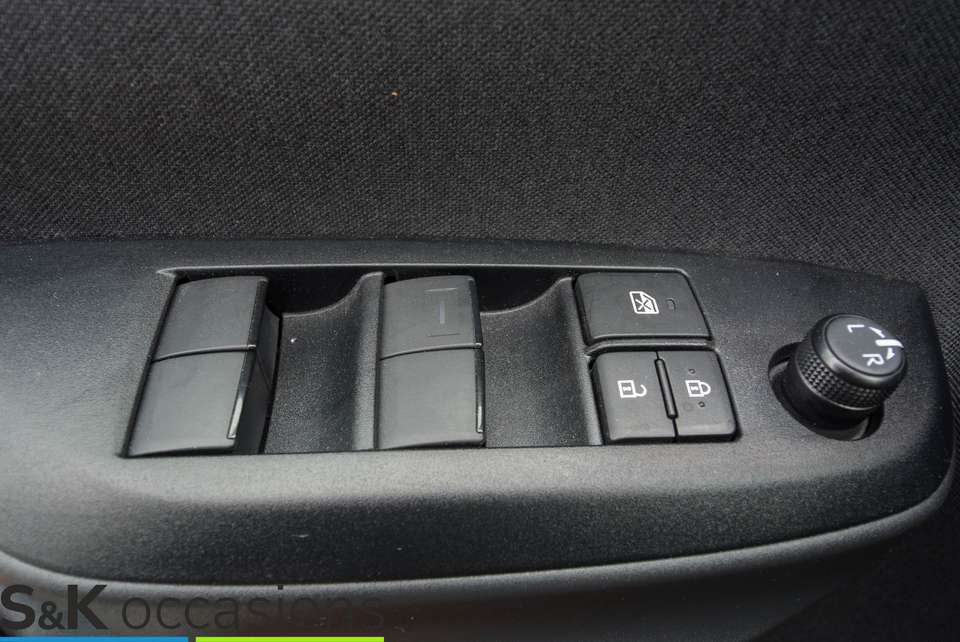 Toyota Yaris - Imagem 6