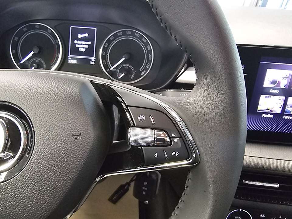 Car picture 17