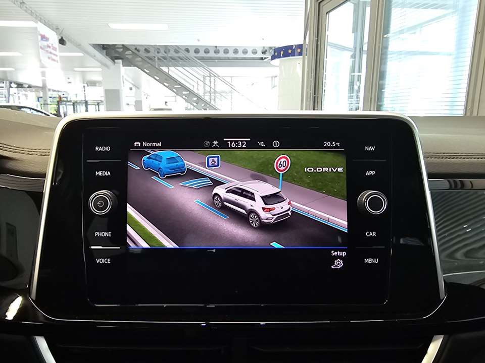 Volkswagen T-Roc - Imagem 16