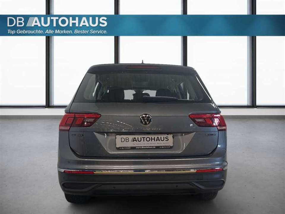 Volkswagen Tiguan Allspace - Imagem 5