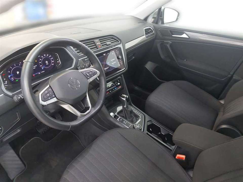 Volkswagen Tiguan Allspace - Imagem 8