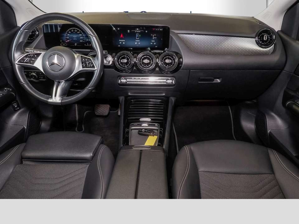 Mercedes-Benz B 180 - Imagem 9