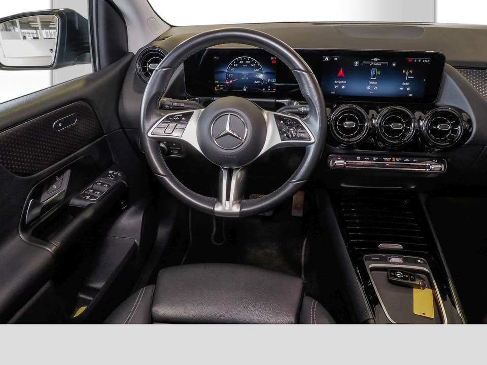 Mercedes-Benz B 180 - Imagem 12