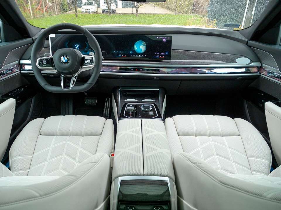 Car picture 14