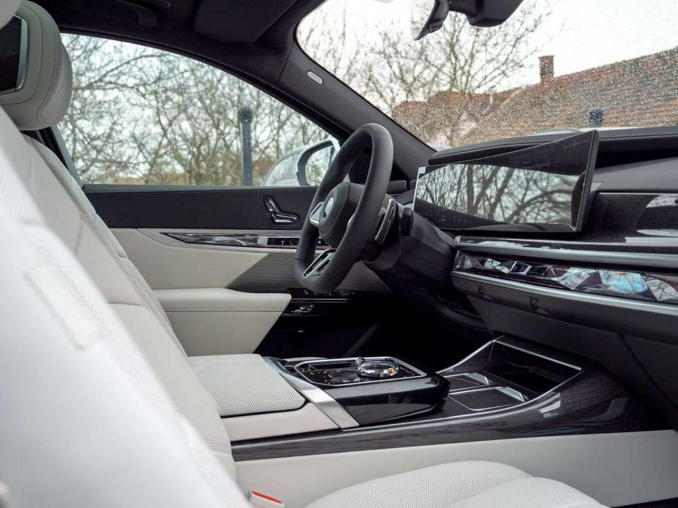 Car picture 15
