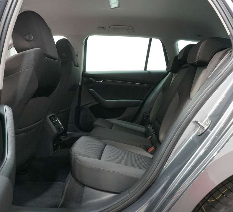 Skoda Octavia - Imagem 15