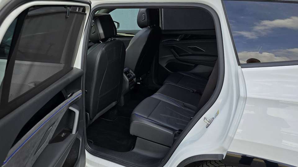 Car picture 9