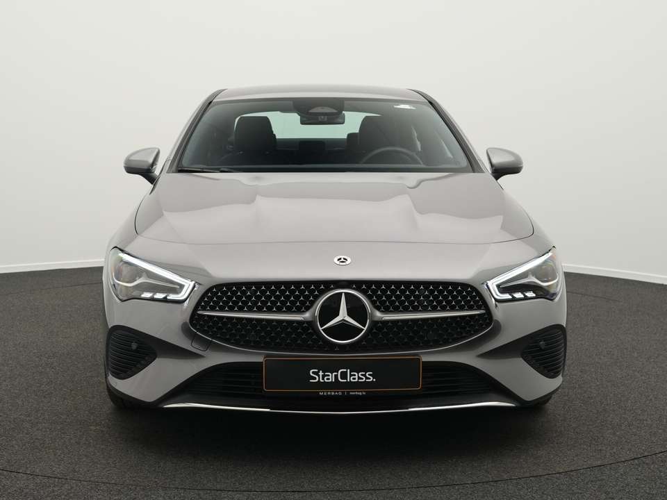 Mercedes-Benz CLA 180 - Imagem 2