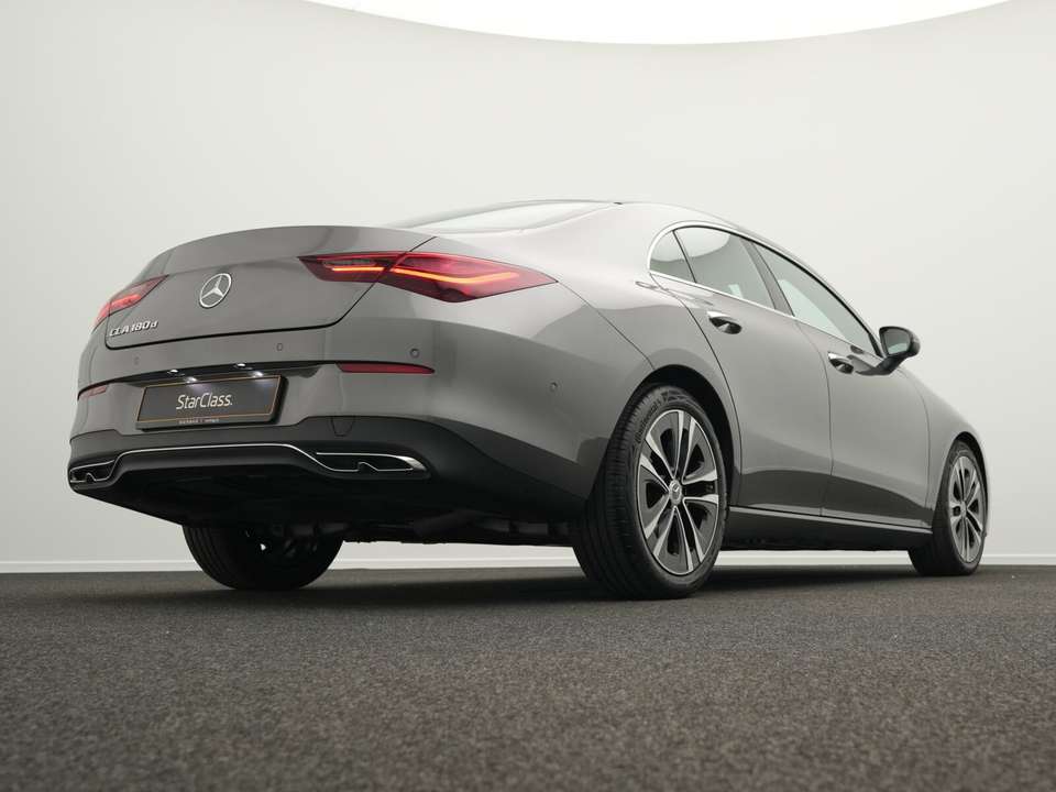 Mercedes-Benz CLA 180 - Imagem 9