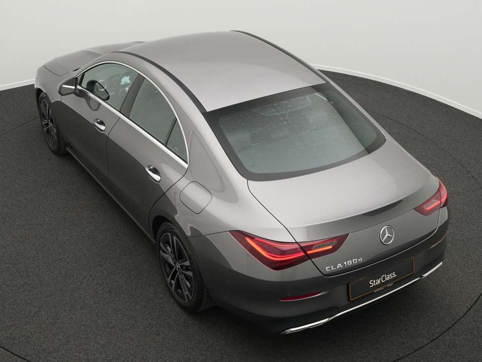 Mercedes-Benz CLA 180 - Imagem 11