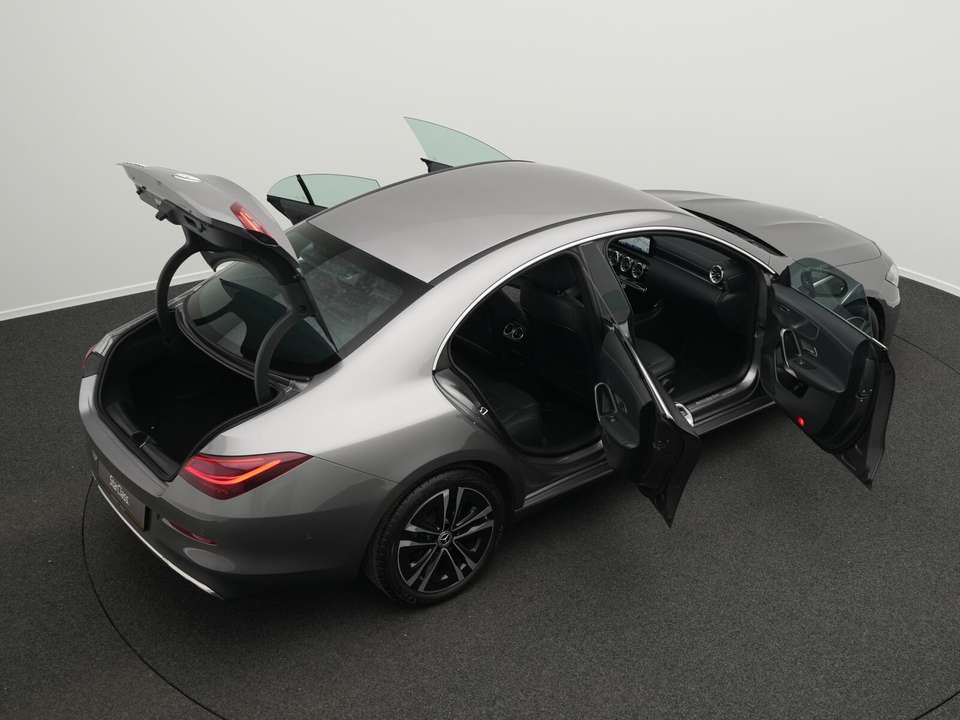 Mercedes-Benz CLA 180 - Imagem 13
