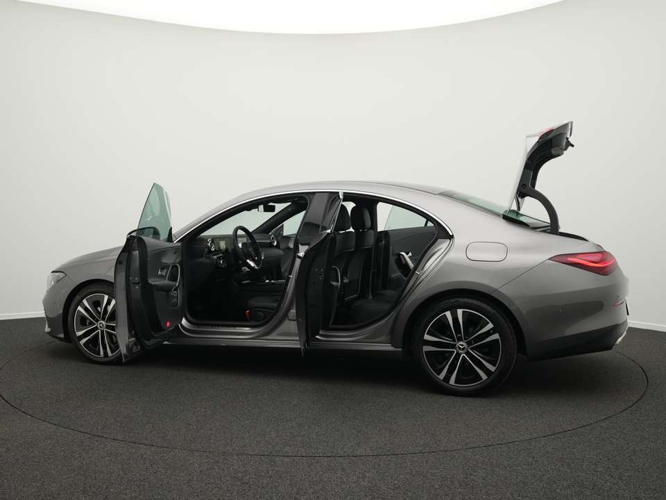 Mercedes-Benz CLA 180 - Imagem 14