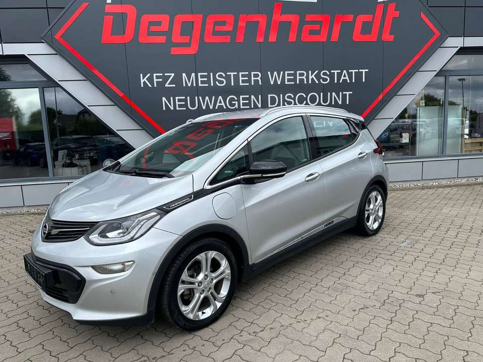 Opel Ampera 2020