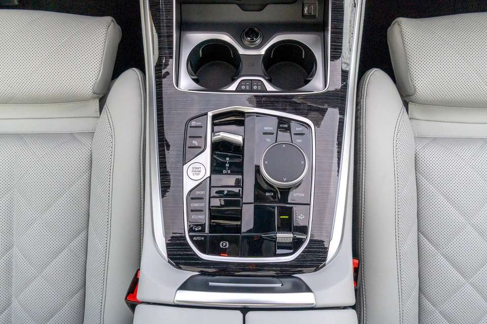 Car picture 18