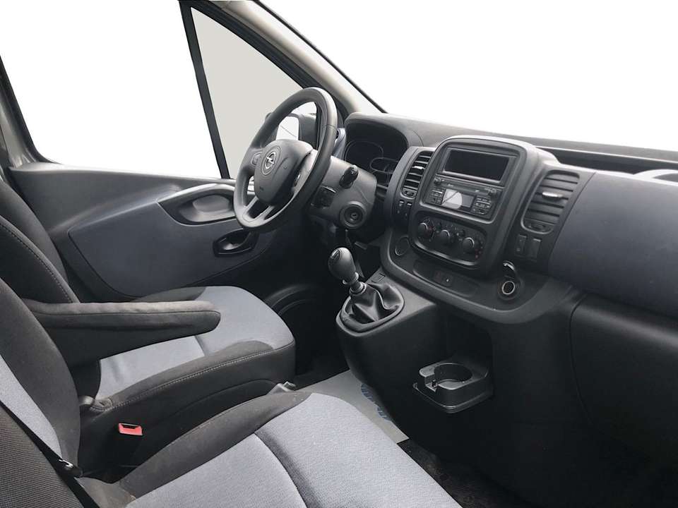 Opel Vivaro - Imagem 10