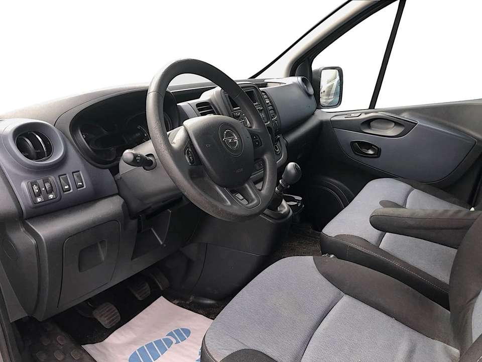 Opel Vivaro - Imagem 11