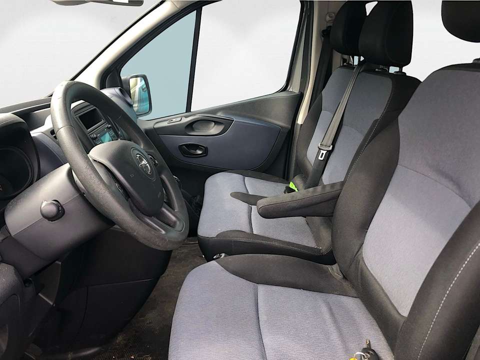 Opel Vivaro - Imagem 12
