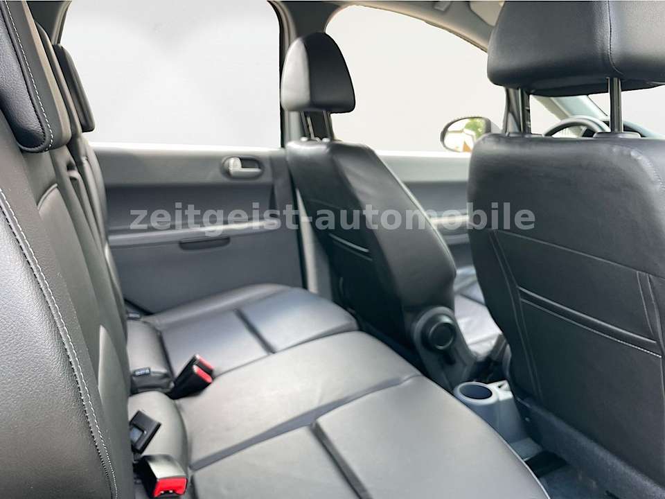 Mitsubishi Colt - Imagem 12