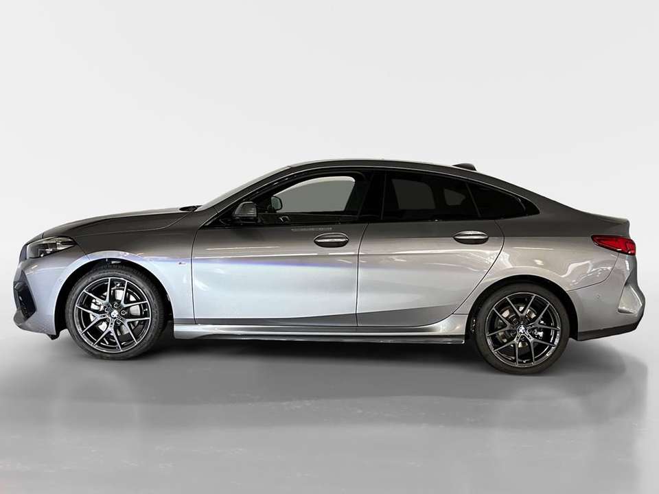 BMW 218 - Imagem 4