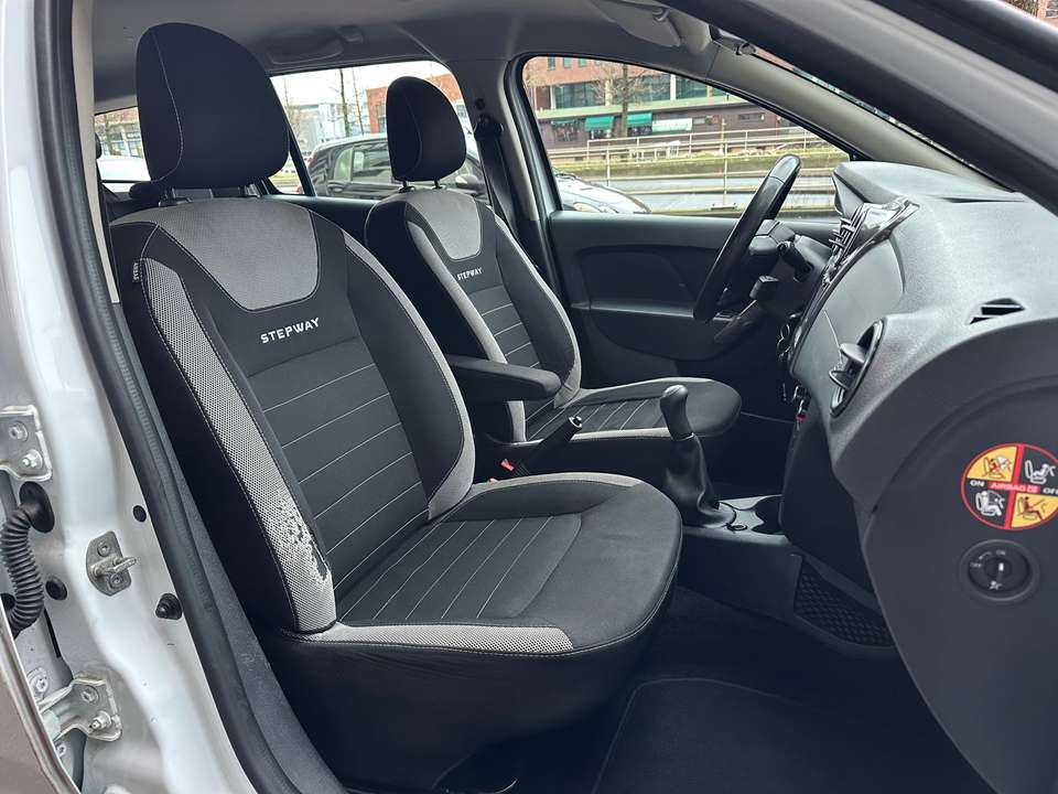 Dacia Logan - Imagem 10