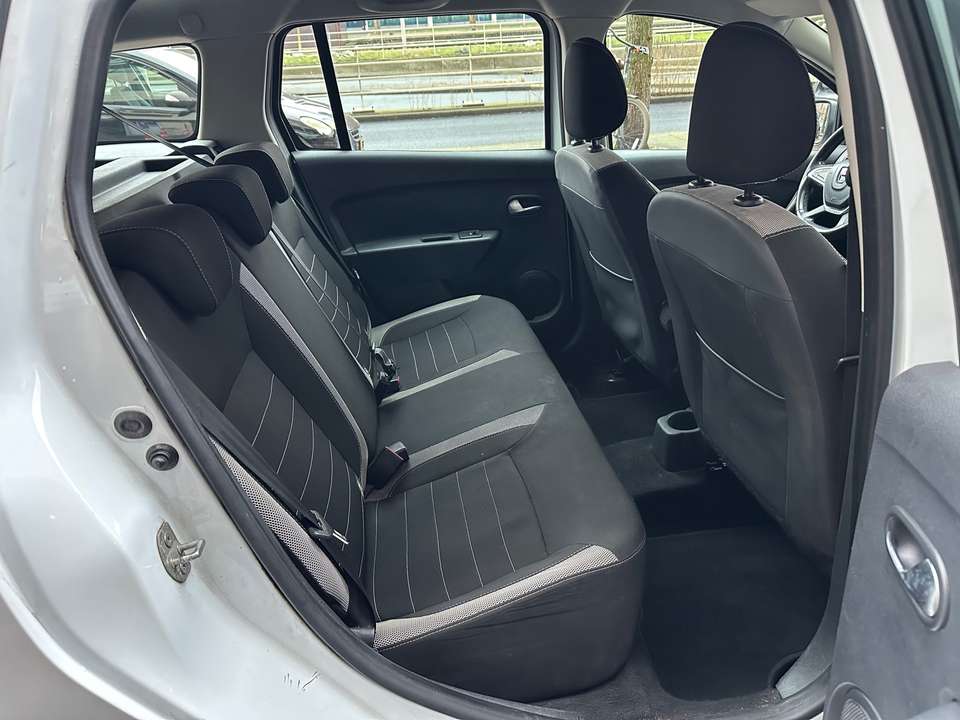 Dacia Logan - Imagem 11