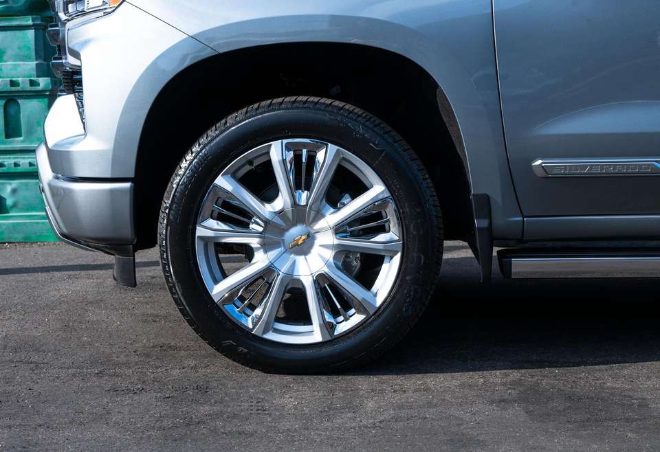 Chevrolet Silverado - Imagem 9