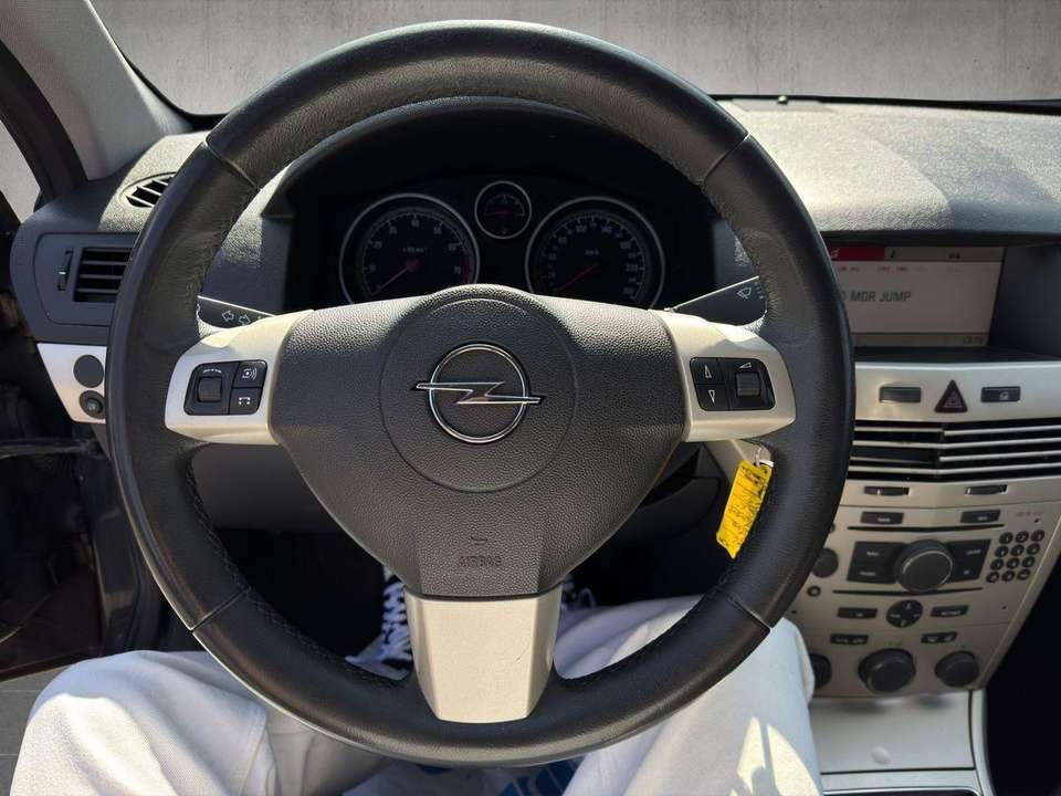 Opel Astra - Imagem 10