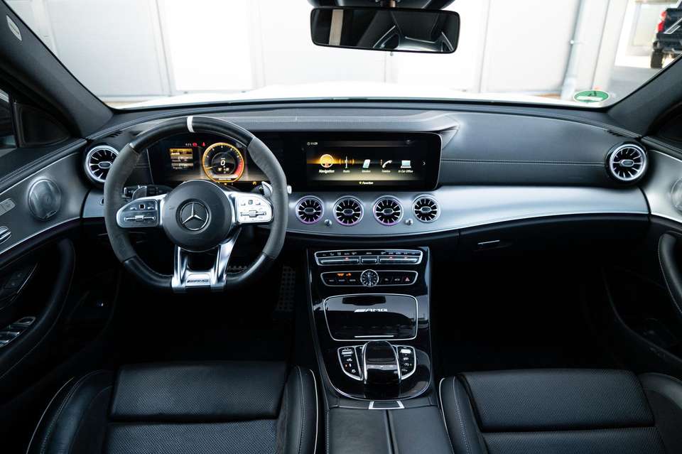 Mercedes-Benz E 63 AMG - Imagem 10