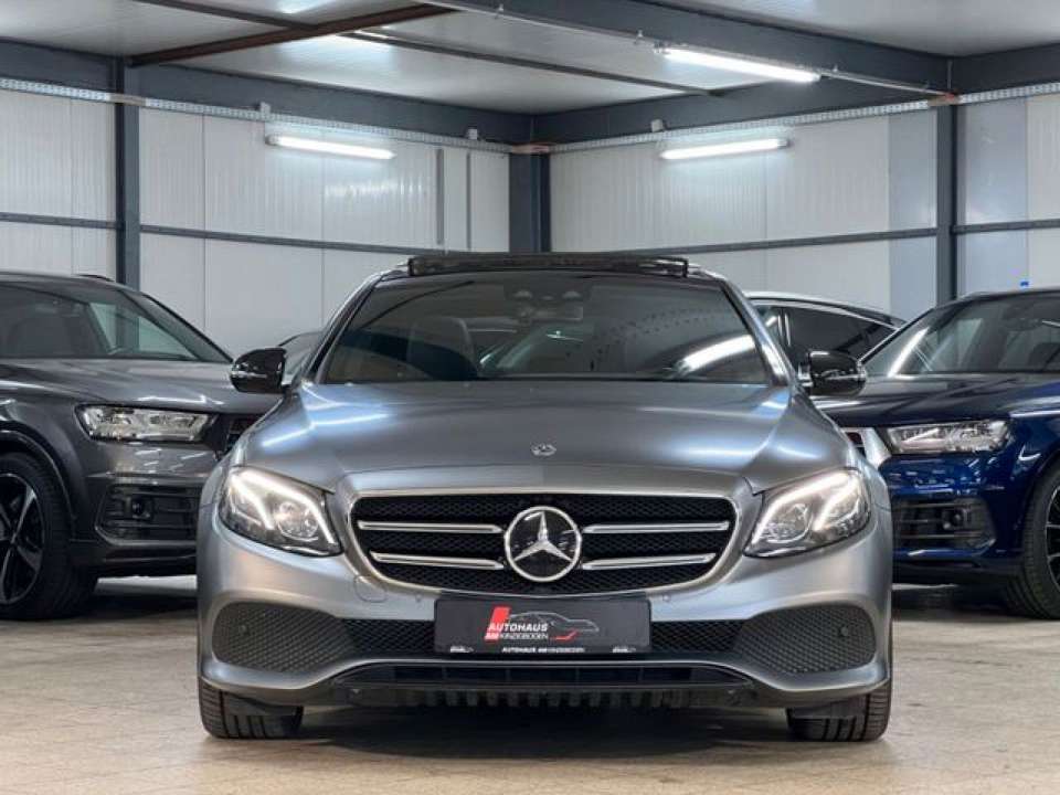 Mercedes-Benz E 220 - Imagem 4