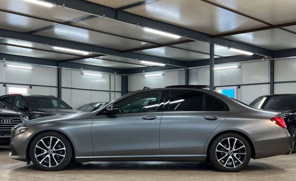 Mercedes-Benz E 220 - Imagem 6