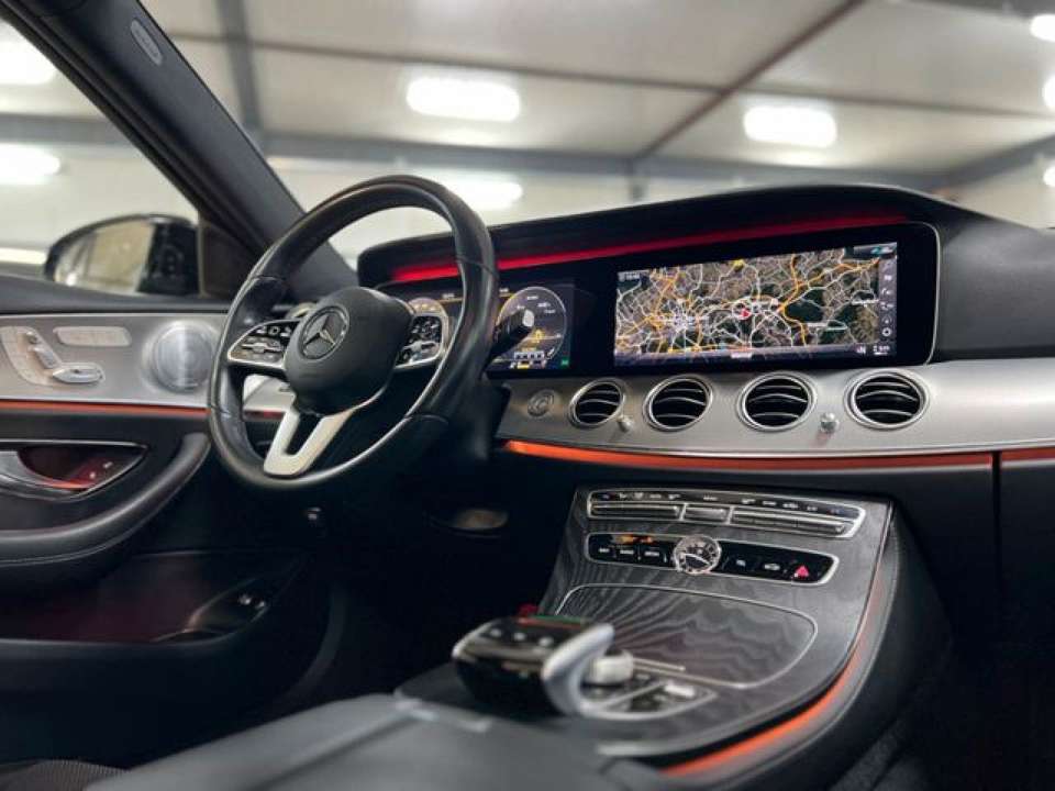 Mercedes-Benz E 220 - Imagem 10