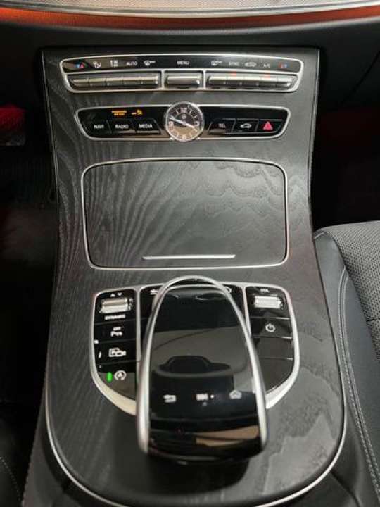 Mercedes-Benz E 220 - Imagem 15
