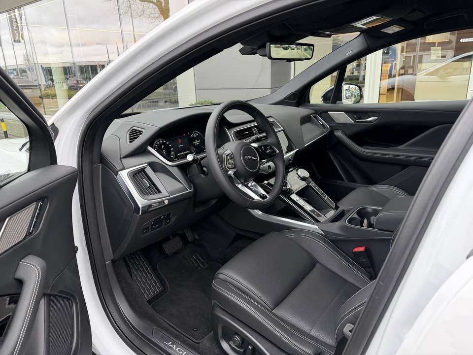Jaguar I-Pace - Imagem 7