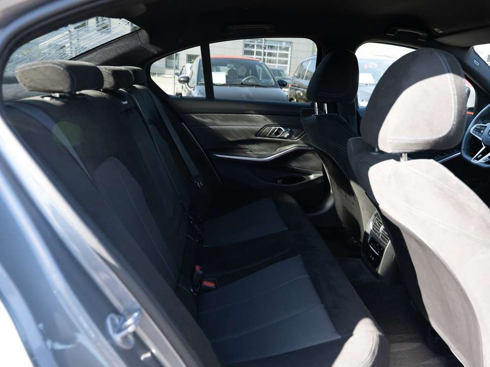Car picture 9