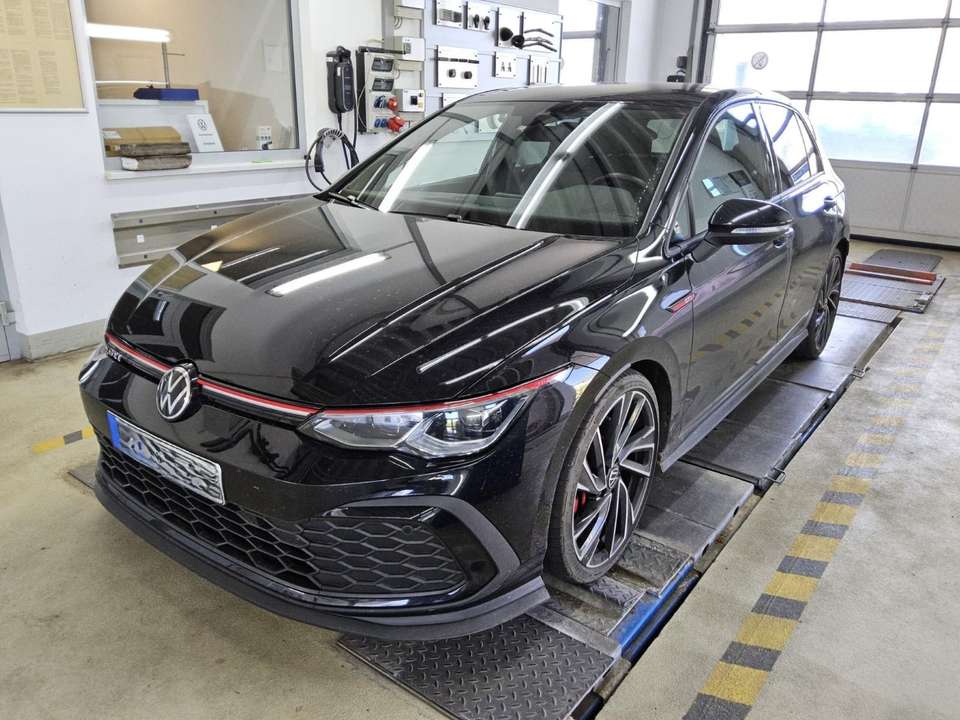 Volkswagen Golf GTI - Imagem 2