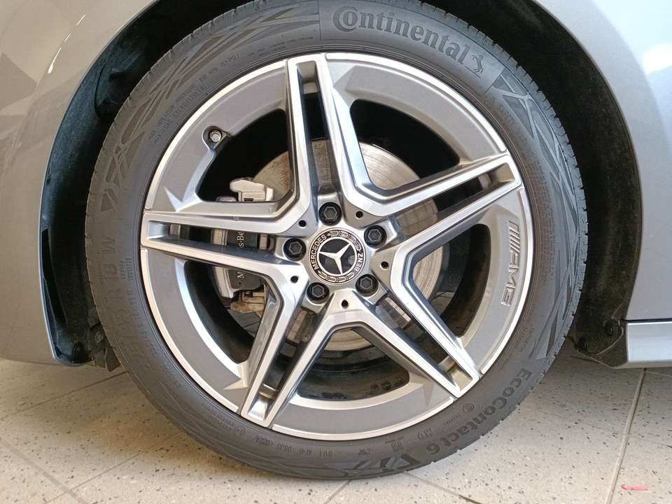 Mercedes-Benz CLA 180 - Imagem 7